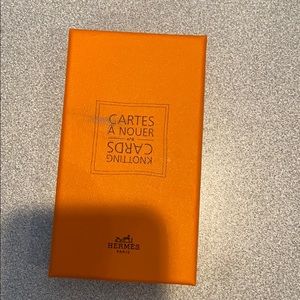 Hermès scarf knitting cards